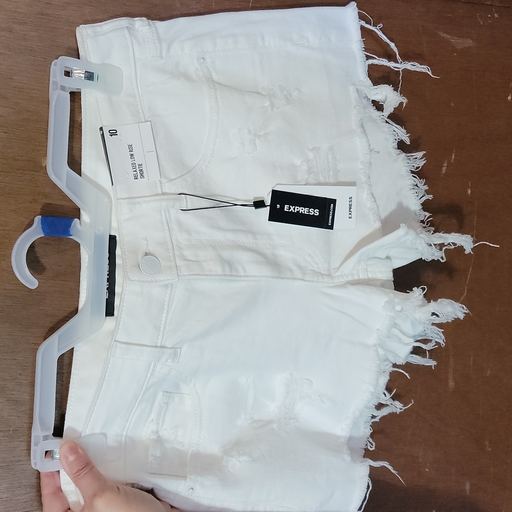 NEW Express white distressed Jean shorts size 10